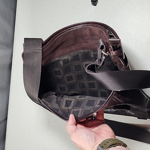 Fossil Leather Messenger Computer Crossover Bag - Picture 5 of 7